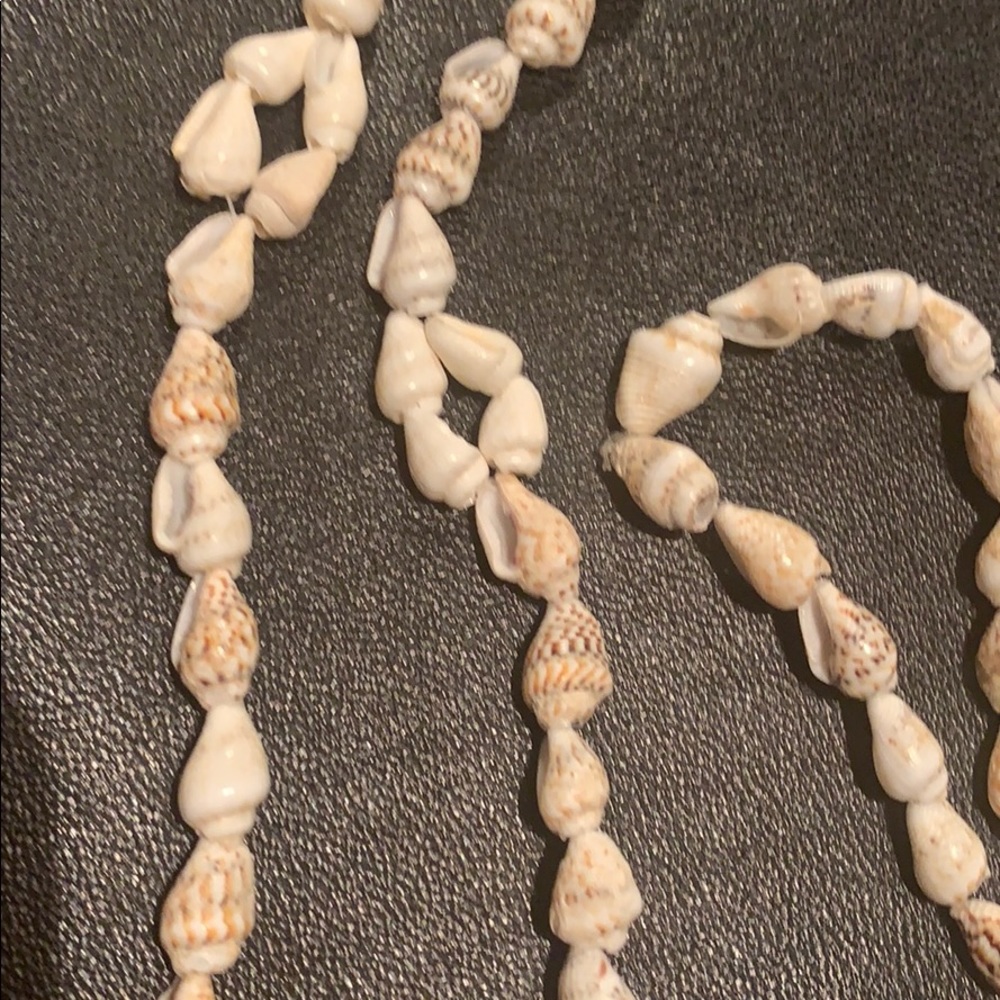 Hand Strung Shell Necklace - Picture 2 of 3